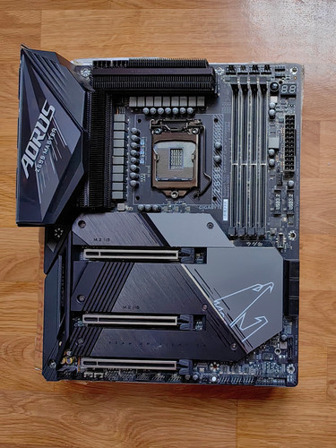 Gigabyte z590 aorus - gigabyte,